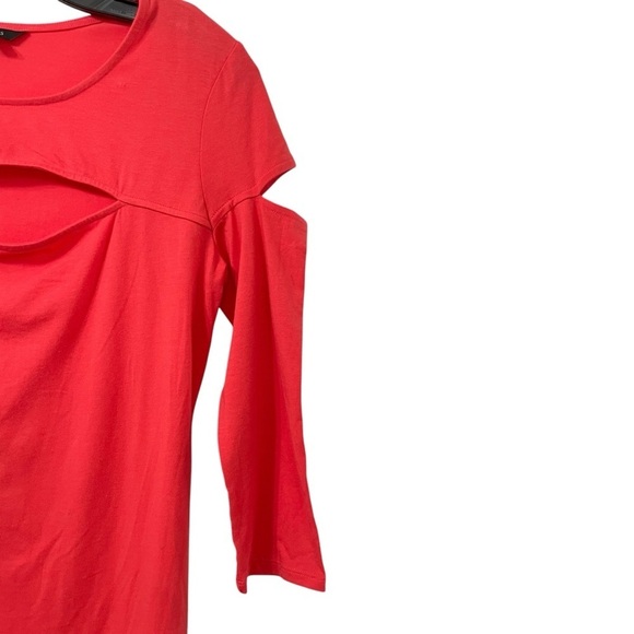 GUESS Women’s Pink Magma Keyhole Cutout
Cassie 3/4 Sleeve Cutout Top size L - Picture 4 of 16